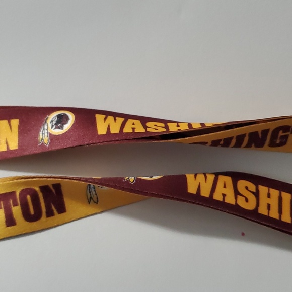 2 New NFL Washington Redskins Football Breakaway 18” Lanyard Keychain. Condition - Picture 2 of 7